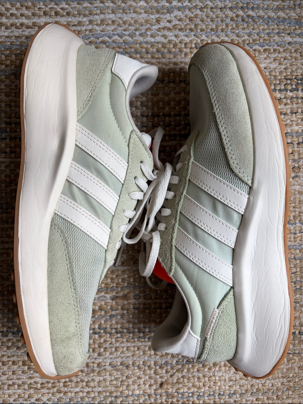 Adidas Run 70s Sneakers in Linen Green/Cloud White. Size:8.5